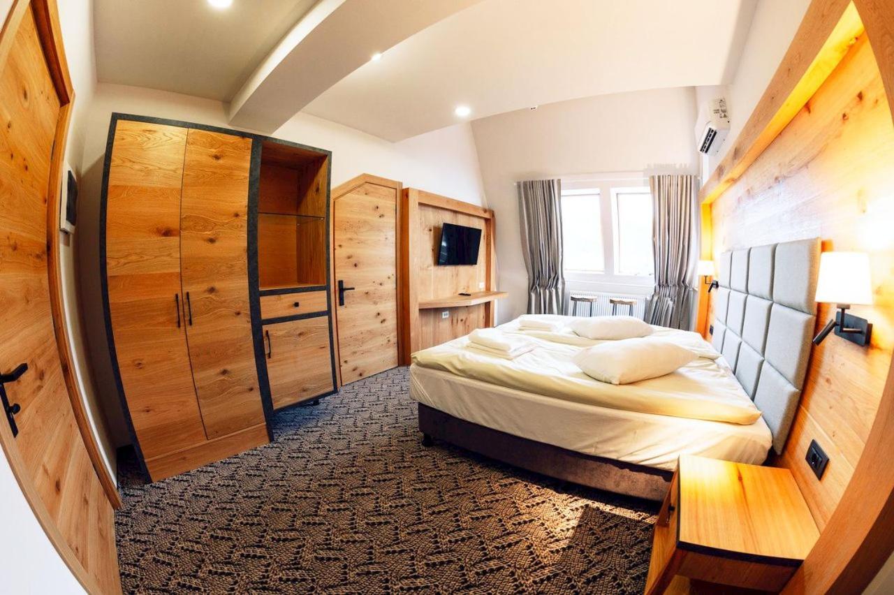 Popasul Domnesc- Resort& Spa- Voronet Vue Luaran gambar